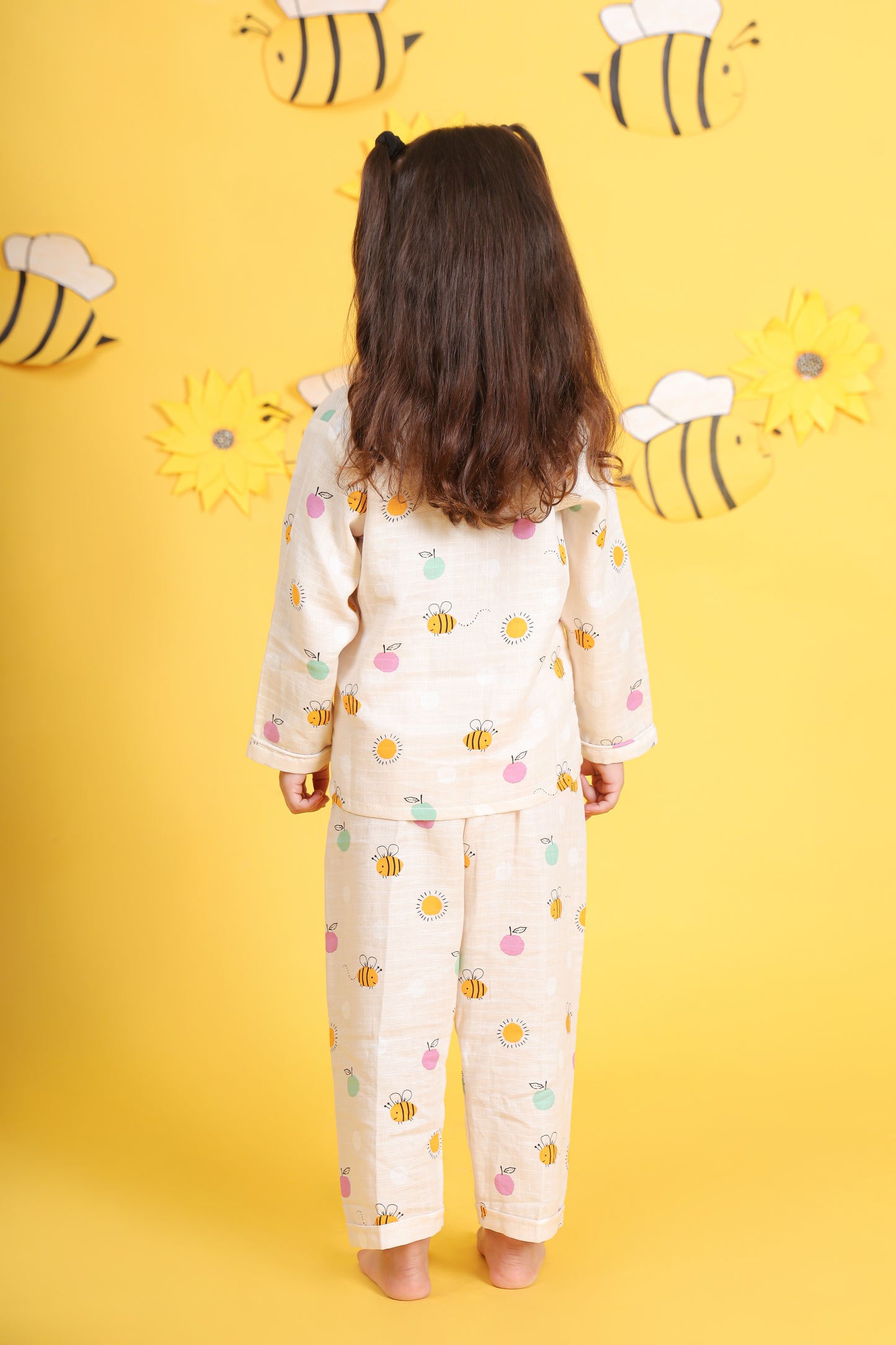 BUMBLE BEE PRINT NIGHT SUIT