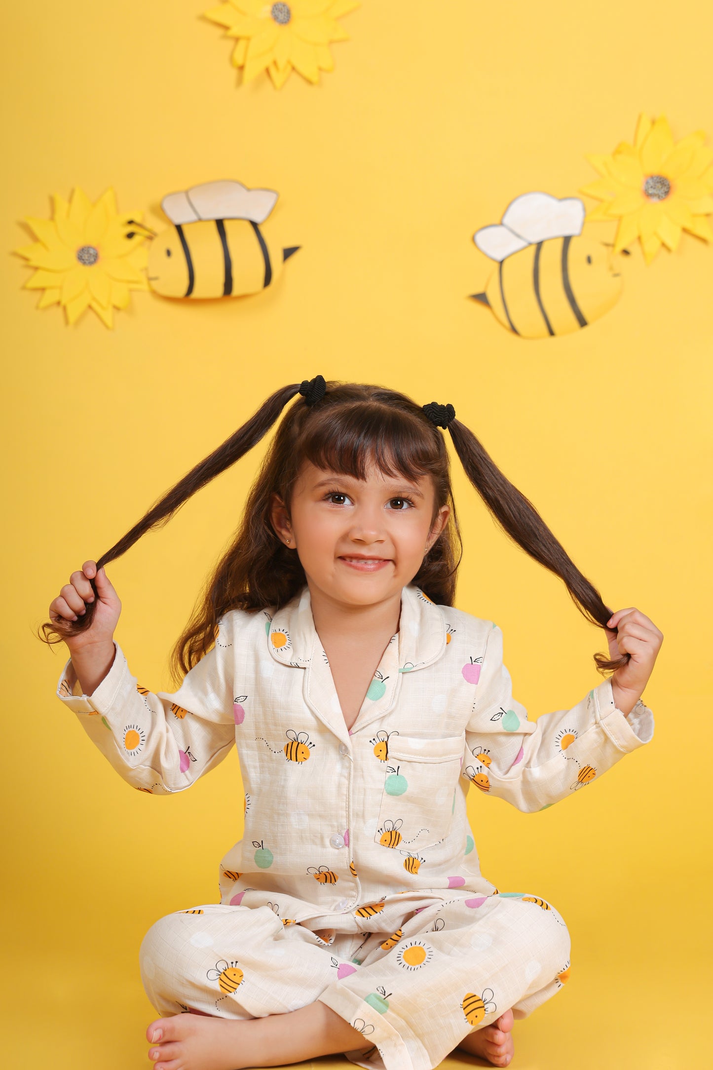 BUMBLE BEE PRINT NIGHT SUIT